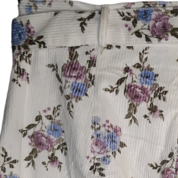 High rise corduroy w/floral print & belt - Picture 9 of 11